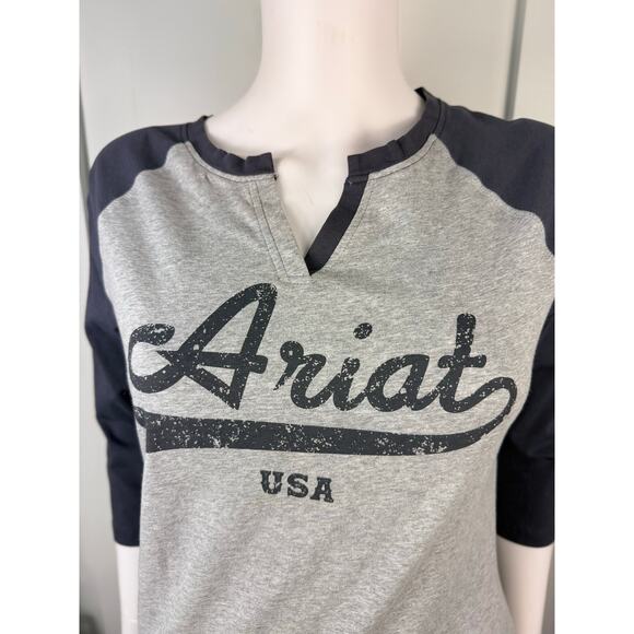 Cute NWTs Ariat Top Size S - Picture 2 of 6